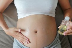 如何预防妊娠纹 怀孕3个月起开始预防