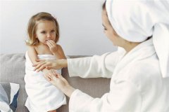 腹腔镜子宫肌瘤手术半年可以要宝宝吗(子宫内膜异位腹腔镜手术后多久